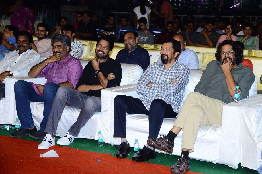 Maharshi-Movie-Pre-Release-Event